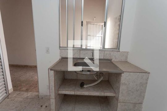Cozinha de casa à venda com 1 quarto, 40m² em Jardim Miriam, São Paulo