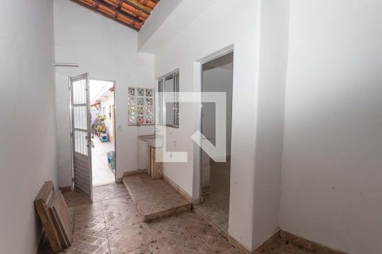 Sala  de casa à venda com 1 quarto, 40m² em Jardim Miriam, São Paulo