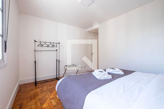 Apartamento à venda com 2 quartos, 107m² em Cerqueira César, São Paulo