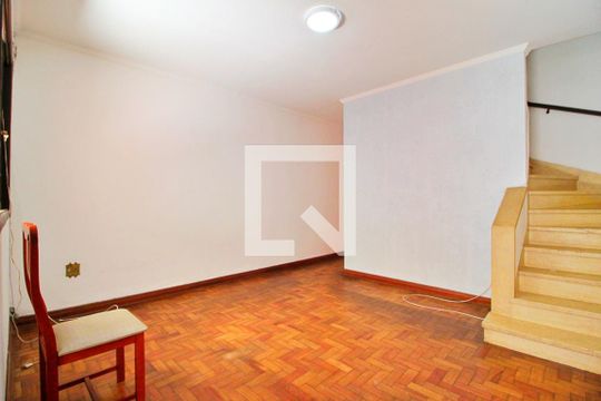 Sala de casa de condomínio à venda com 2 quartos, 170m² em Campestre, Santo André