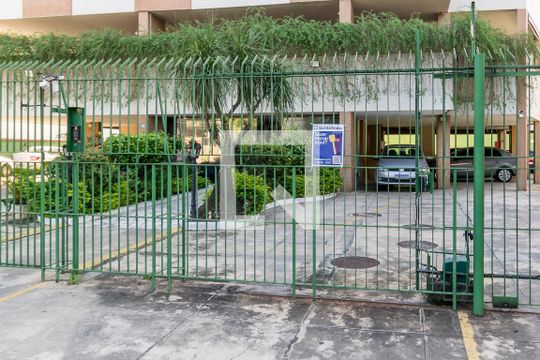 Fachada da Entrada de apartamento à venda com 3 quartos, 70m² em Olaria, Rio de Janeiro