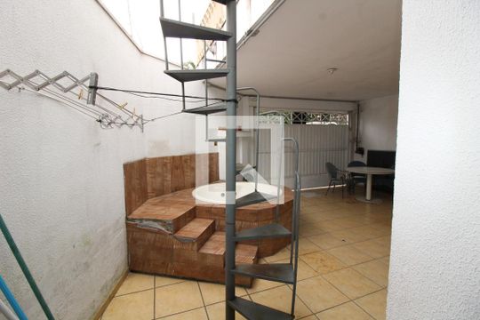 Garagem de casa para alugar com 2 quartos, 100m² em Parque da Vila Prudente, São Paulo