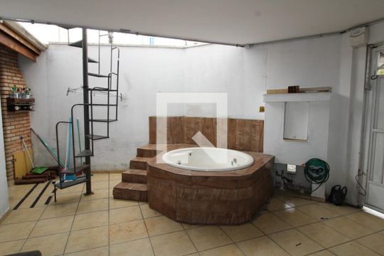 Garagem de casa para alugar com 2 quartos, 100m² em Parque da Vila Prudente, São Paulo