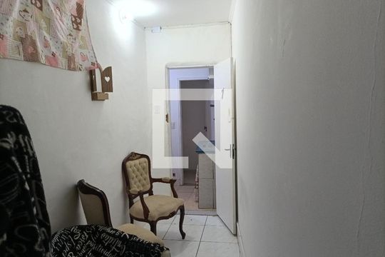Quarto 1 de kitnet/studio para alugar com 1 quarto, 10m² em Jardim Avelino, São Paulo