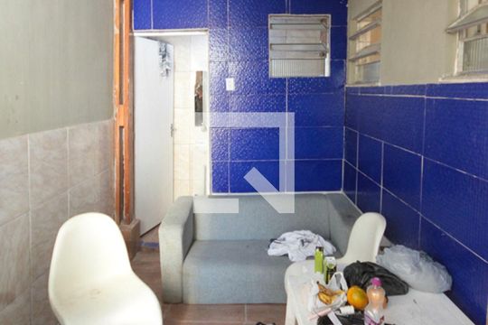 Sala de kitnet/studio para alugar com 1 quarto, 15m² em Jardim Avelino, São Paulo