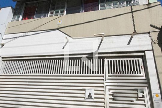 Fachada de kitnet/studio para alugar com 1 quarto, 10m² em Jardim Avelino, São Paulo