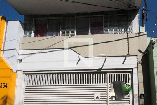 Fachada de kitnet/studio para alugar com 1 quarto, 10m² em Jardim Avelino, São Paulo