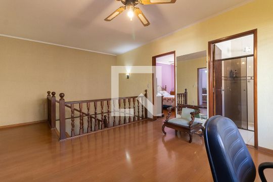 Hall dos Quartos  de casa à venda com 3 quartos, 250m² em Vila Moinho Velho, São Paulo