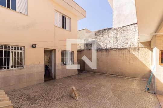 Quintal de casa à venda com 3 quartos, 250m² em Vila Moinho Velho, São Paulo