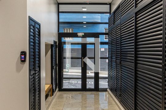 Entrada de apartamento à venda com 1 quarto, 49m² em República, São Paulo
