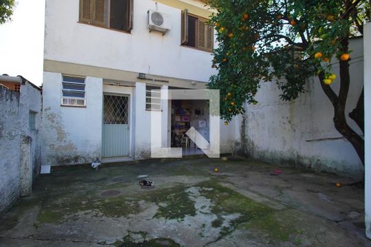 Patio de casa à venda com 3 quartos, 163m² em Santana, Porto Alegre