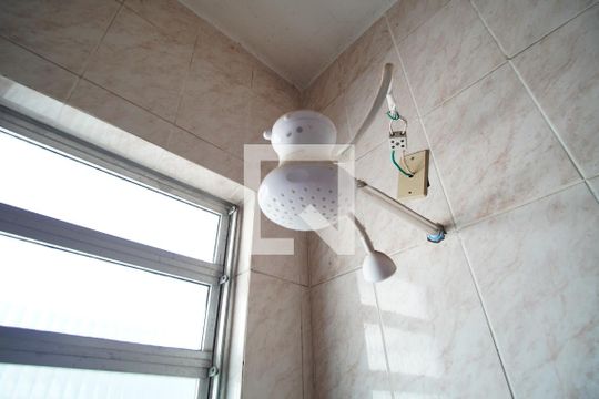 Banheiro suite de casa à venda com 3 quartos, 163m² em Santana, Porto Alegre