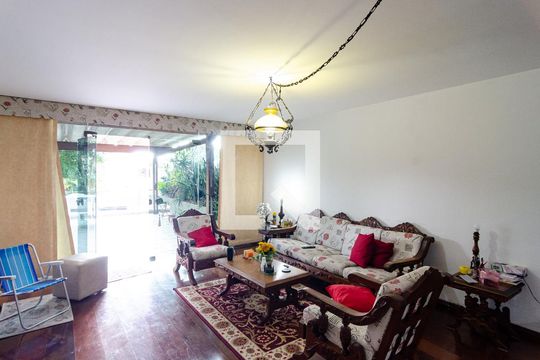 Sala de casa à venda com 3 quartos, 500m² em Cidade Vargas, São Paulo