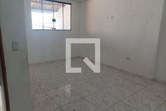 quarto 01 de casa para alugar com 1 quarto, 145m² em Cidade São Mateus, São Paulo