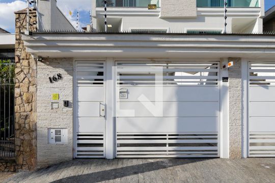 Fachada de casa à venda com 3 quartos, 220m² em Vila Basileia, São Paulo