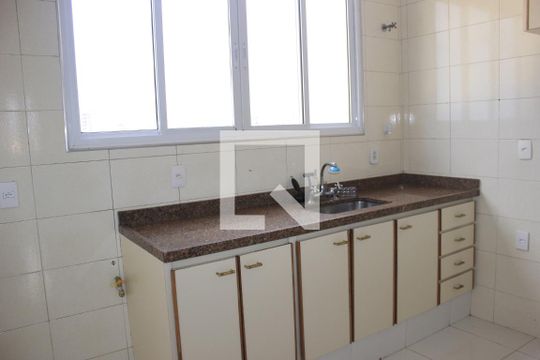 Cozinha de apartamento para alugar com 3 quartos, 97m² em Centro, Guarulhos
