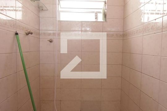 Banheiro de casa à venda com 4 quartos, 158m² em Parque Boturussu, São Paulo