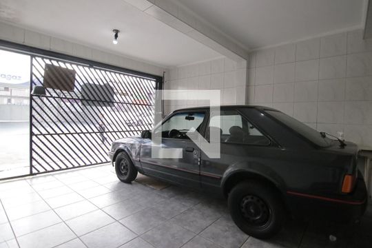 Garagem de casa à venda com 4 quartos, 158m² em Parque Boturussu, São Paulo