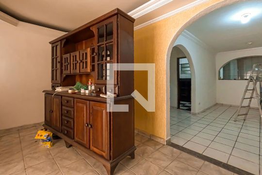 Casa à venda com 3 quartos, 165m² em Vila Itapegica, Guarulhos
