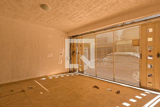 Garagem de casa à venda com 3 quartos, 165m² em Vila Itapegica, Guarulhos