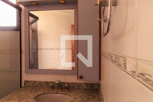Banheiro da Suíte 2 de apartamento para alugar com 3 quartos, 170m² em Vila Gomes Cardim, São Paulo