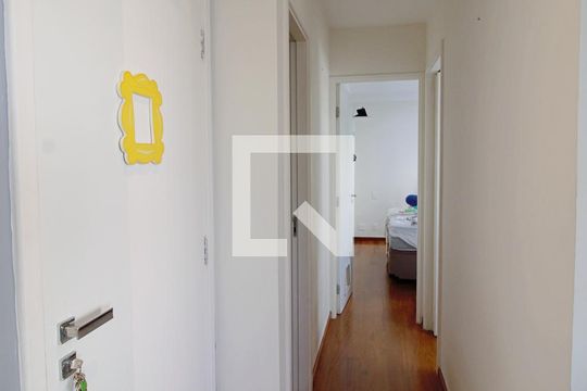 Corredor  de apartamento à venda com 2 quartos, 57m² em Paraíso do Morumbi, São Paulo