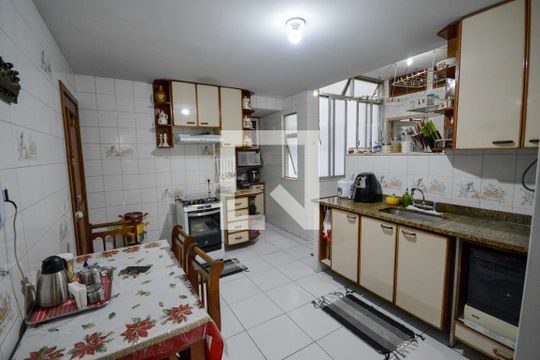 Cozinha de apartamento à venda com 3 quartos, 142m² em Vila Isabel, Rio de Janeiro