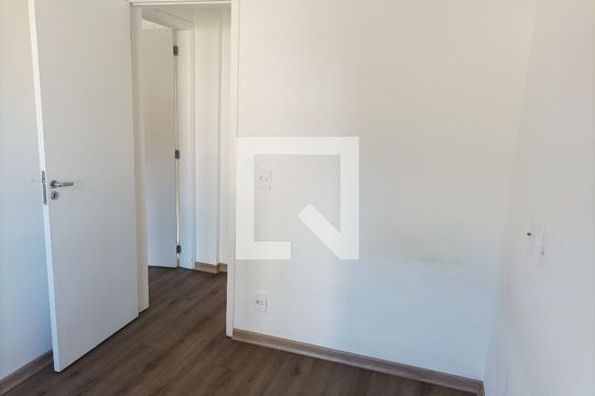 Quarto 1 de casa à venda com 2 quartos, 54m² em Jardim Independência, São Paulo