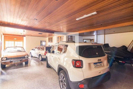 Garagem de casa para alugar com 5 quartos, 800m² em Jardim Bela Vista, Santo André