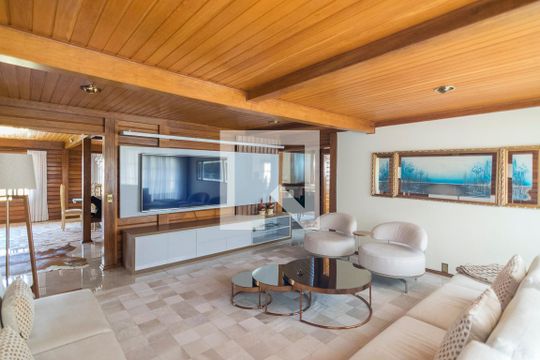 Sala de TV de casa para alugar com 5 quartos, 800m² em Jardim Bela Vista, Santo André