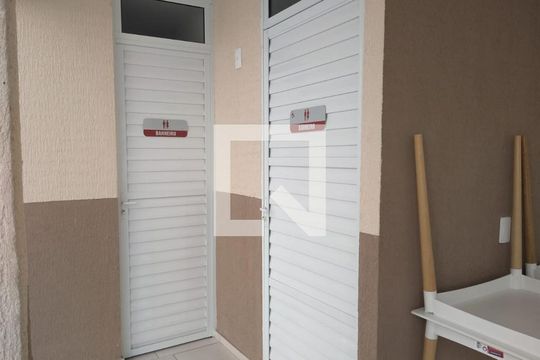 Área comum - Banheiro de apartamento para alugar com 2 quartos, 41m² em Campo Grande, Rio de Janeiro
