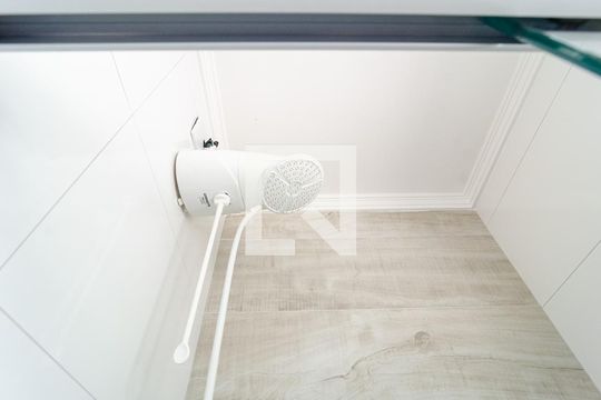 Banheiro Social de casa de condomínio à venda com 3 quartos, 76m² em Jardim Oriental, São Paulo