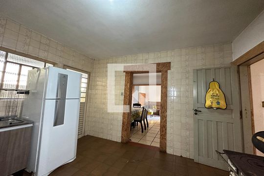 Cozinha de casa à venda com 3 quartos, 150m² em Guarani, Novo Hamburgo