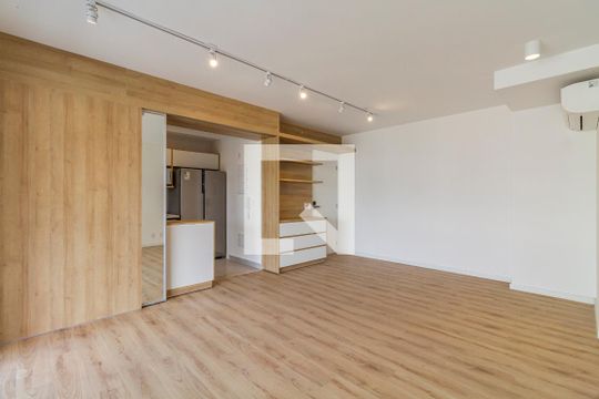 Sala de apartamento à venda com 2 quartos, 99m² em Pinheiros, São Paulo