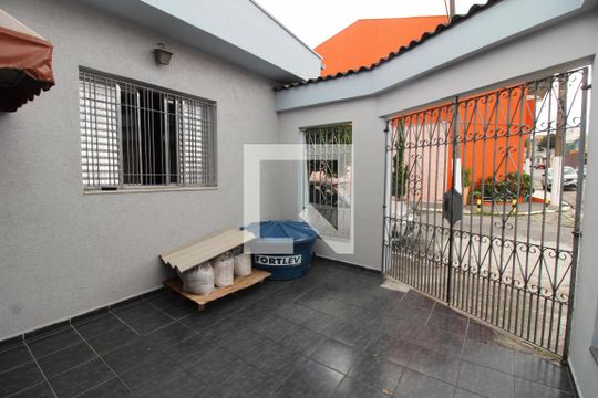 Garagem de casa à venda com 5 quartos, 182m² em Vila Prudente, São Paulo