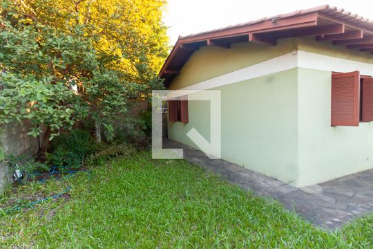 Área externa de casa à venda com 3 quartos, 250m² em Mauá, Novo Hamburgo