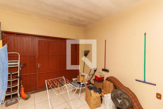 Garagem de casa à venda com 3 quartos, 250m² em Mauá, Novo Hamburgo