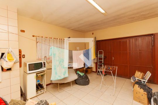 Garagem de casa à venda com 3 quartos, 250m² em Mauá, Novo Hamburgo