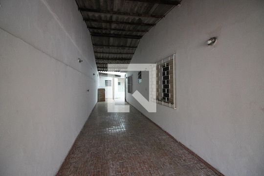 Garagem de casa à venda com 4 quartos, 215m² em Vila Danubio, São Bernardo do Campo