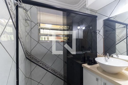 Banheiro de apartamento à venda com 1 quarto, 30m² em Aclimação, São Paulo