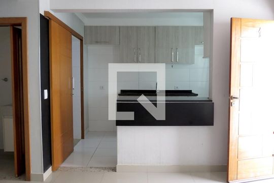 Sala de casa de condomínio para alugar com 3 quartos, 93m² em Vila Boaçava, São Paulo