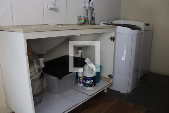 Área de Serviço de casa à venda com 4 quartos, 300m² em Jardim Vila Galvão, Guarulhos