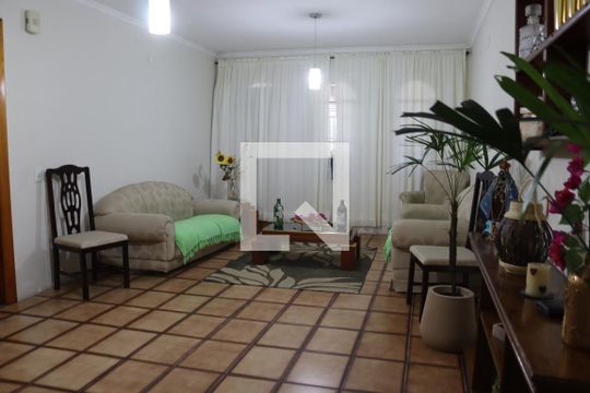 Casa à venda com 4 quartos, 300m² em Jardim Vila Galvão, Guarulhos