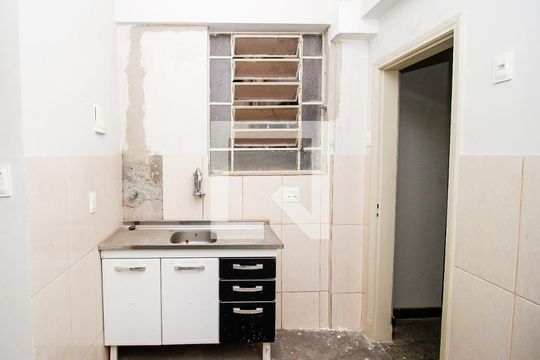 Cozinha de apartamento à venda com 2 quartos, 109m² em Centro, Belo Horizonte