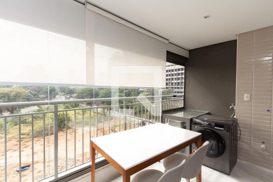 Varanda de kitnet/studio à venda com 1 quarto, 36m² em Indianópolis, São Paulo