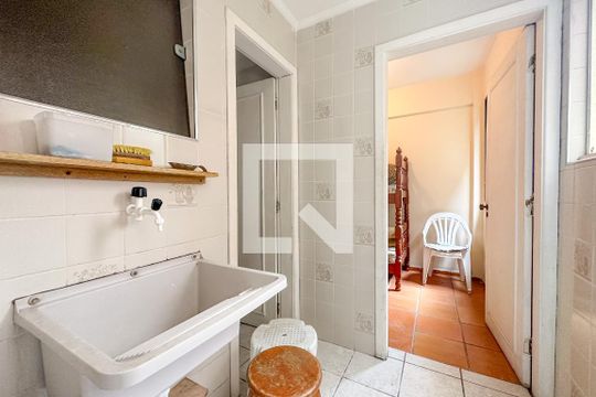 Área de Serviço de apartamento para alugar com 3 quartos, 102m² em Balneario Cidade Atlantica, Guarujá
