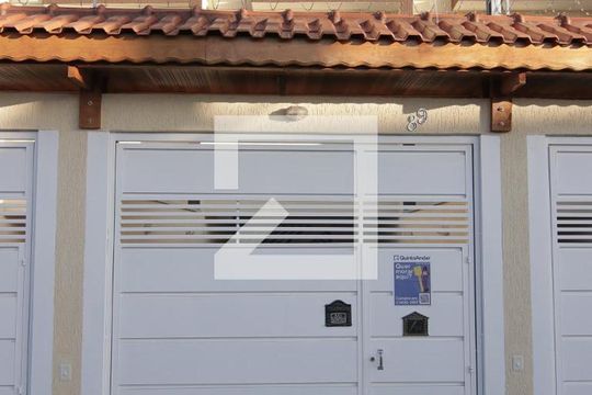 Fachada de casa à venda com 3 quartos, 110m² em Jardim Brasília (Zona Leste), São Paulo