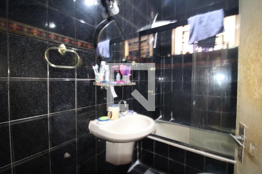Banheiro de casa à venda com 3 quartos, 300m² em Vila Santa Maria, São Paulo