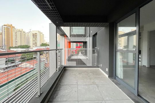 Varanda de kitnet/studio para alugar com 1 quarto, 40m² em Pompeia, São Paulo