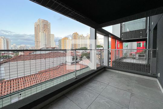 Varanda de kitnet/studio para alugar com 1 quarto, 40m² em Pompeia, São Paulo